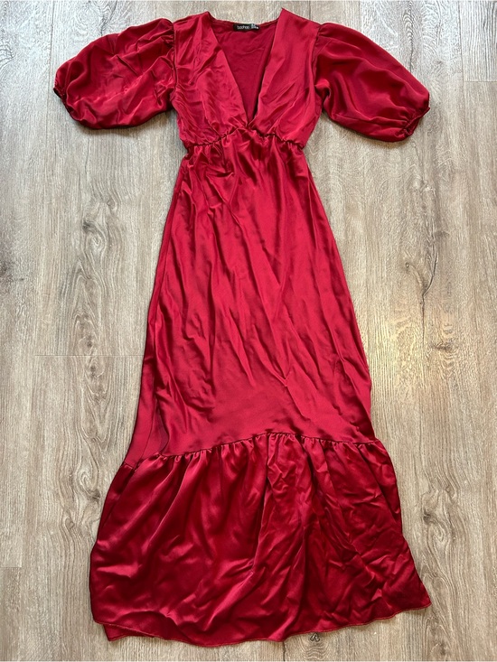 Boohoo Dresses & Skirts - Boohoo Deep Red Satin V-Neck Maxi Dress with Puff Sleeves